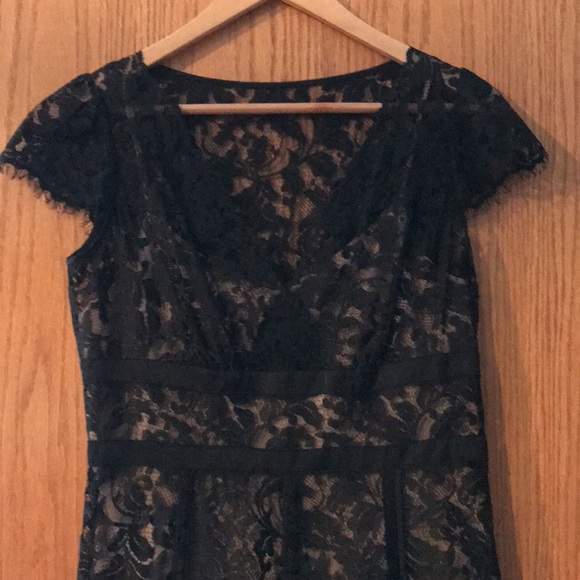 Ann Taylor Loft beautiful lace dress - Picture 2 of 4